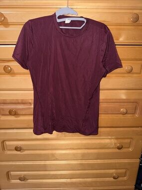 Women's Lululemon Burgundy  Short Sleeve
